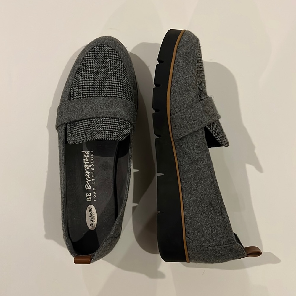 LIKE NEW Dr Scholls Plaid Loafers Size 7